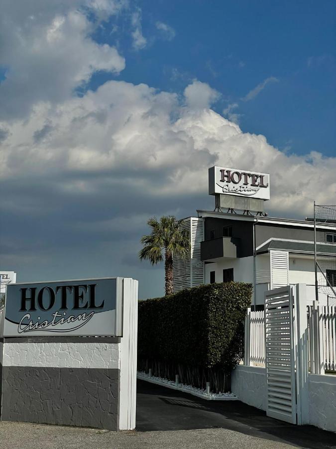 Hotel Cristian Джульяно-ин-Кампанья Экстерьер фото