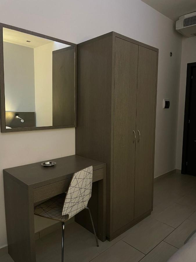 Hotel Cristian Джульяно-ин-Кампанья Экстерьер фото